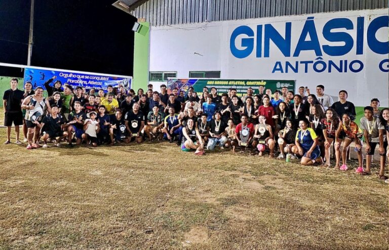 Atletas de São Félix do Araguaia conquistam troféus nos jogos escolares regionais com apoio da Prefeitura