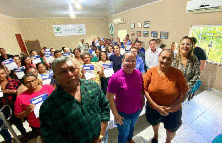 São Félix do Araguaia entrega 37 cartões do Programa FUNDAAF para fortalecer a agricultura familiar